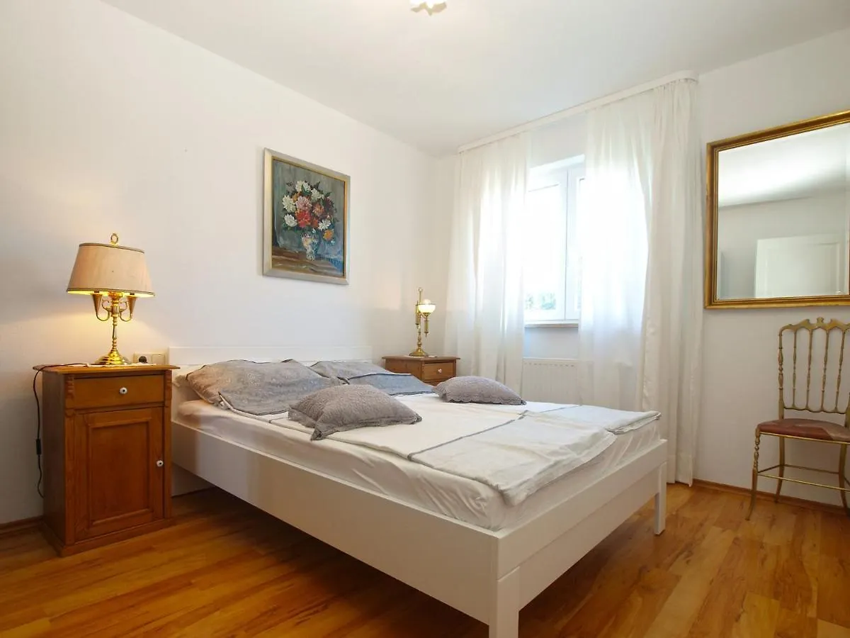 Apartments Vinkuran 2110 Pula 0*,  Croatia