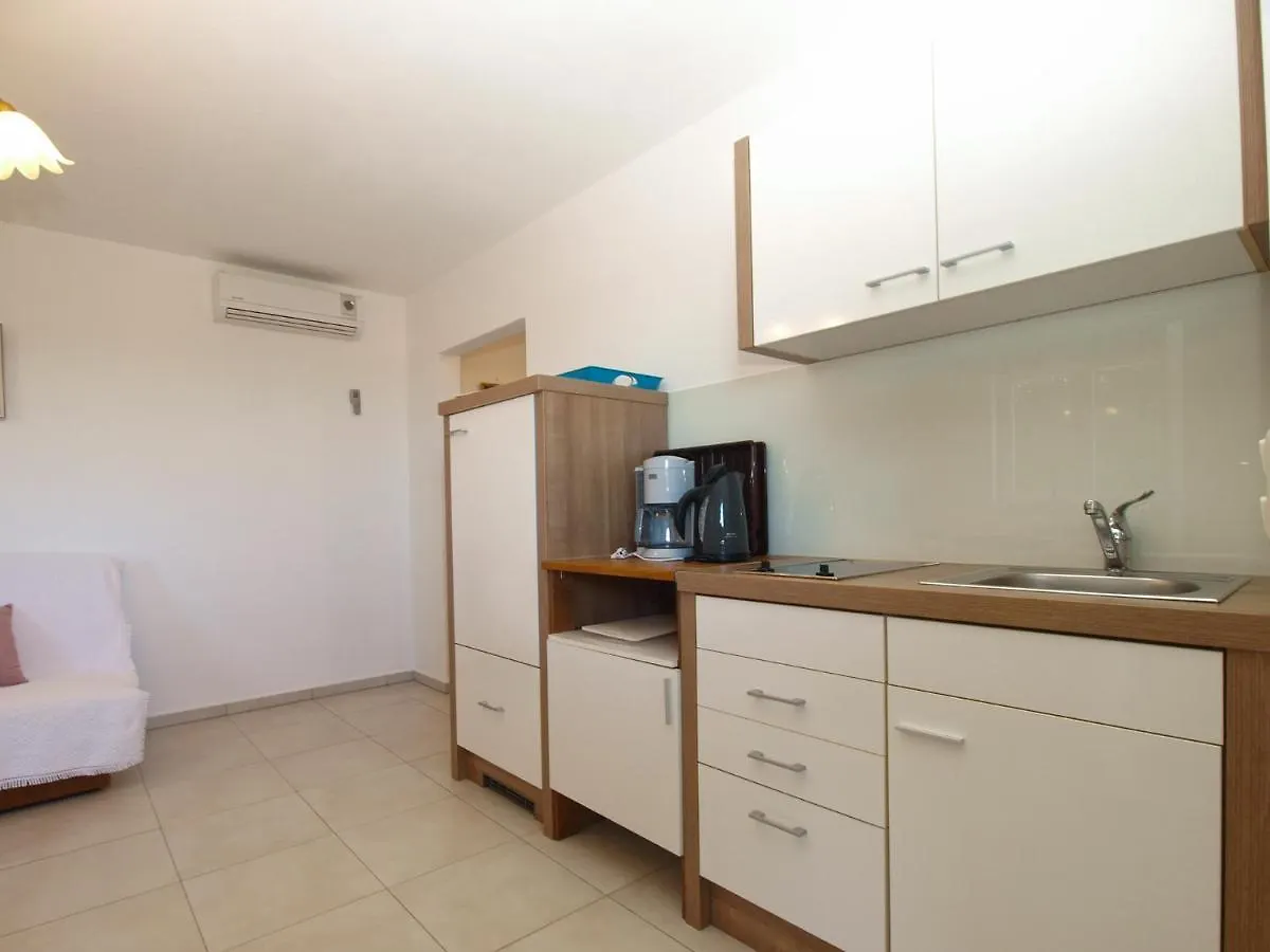 Apartments Vinkuran 2110 Pula 0*,