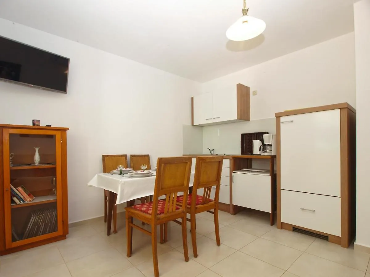 Apartments Vinkuran 2110 Pula