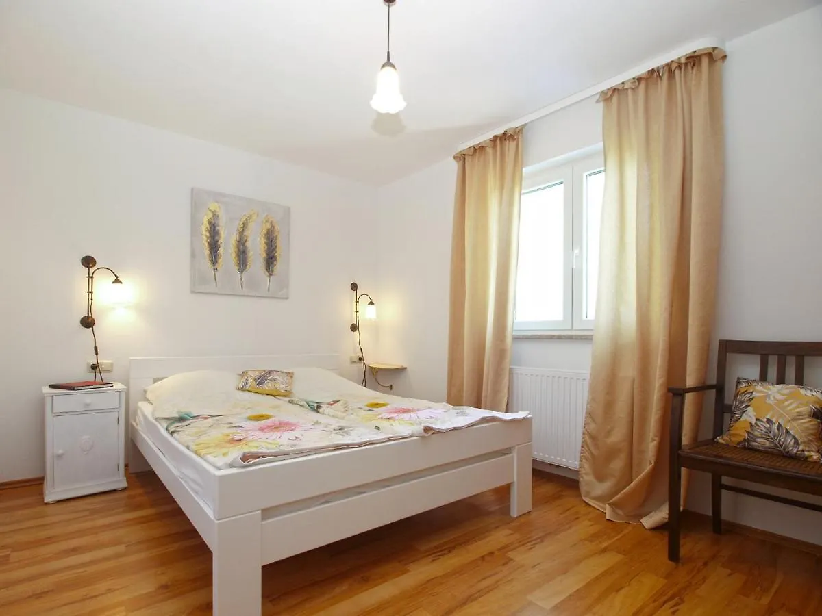Apartments Vinkuran 2110 Pula