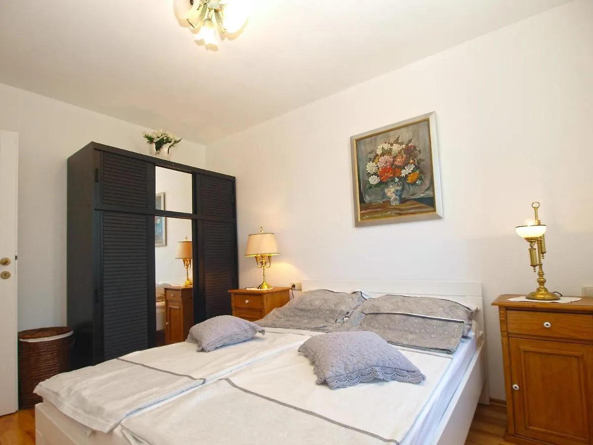 Apartments Vinkuran 2110 Pula