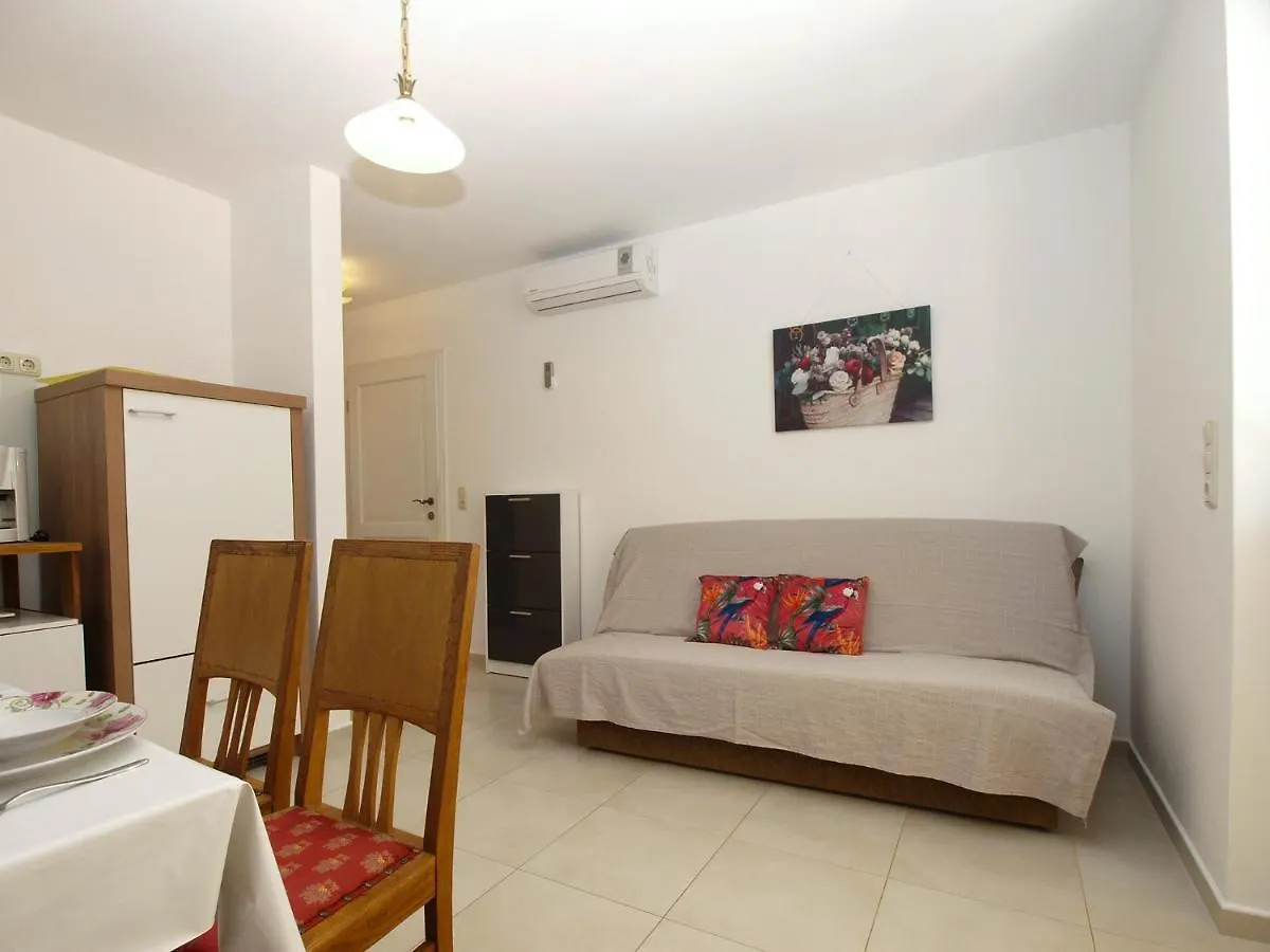 Apartments Vinkuran 2110 Pula