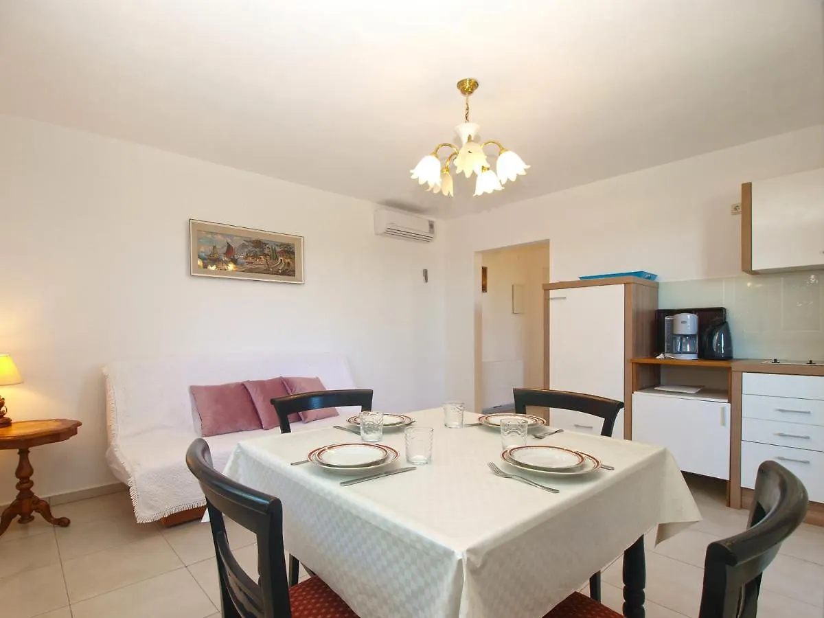 Apartments Vinkuran 2110 Pula