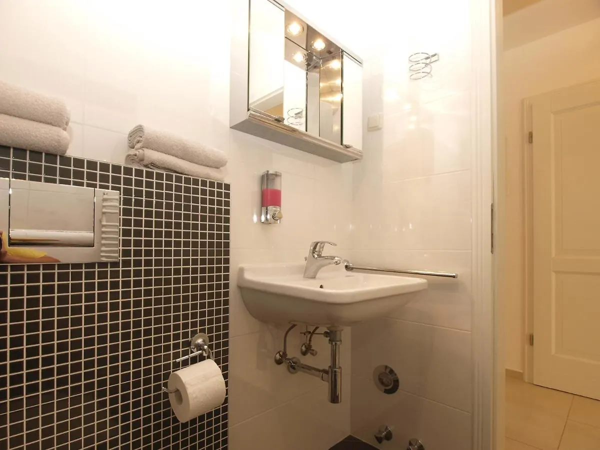 Apartments Vinkuran 2110 Pula